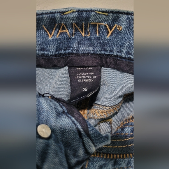Vanity distressed jeans - Picture 3 of 5